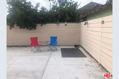 536 W 42nd St, Los Angeles, CA 90037 - Photo 8