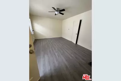 11017 Hartsook St, North Hollywood, CA 91601 - Photo 8
