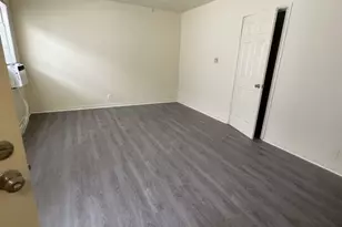 11017 Hartsook St, North Hollywood, CA 91601 - Photo 8