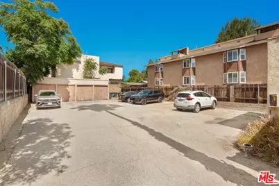 271 N Holliston Ave #A, Pasadena, CA 91106 - Photo 14