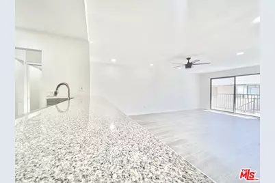 7437 Haskell Ave, Van Nuys, CA 91406 - Photo 6