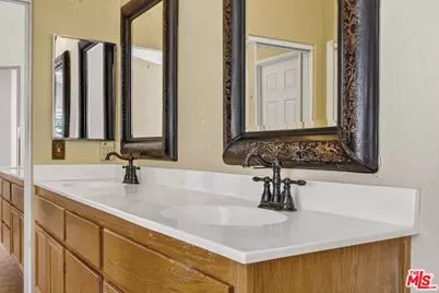 40247 Maestro Ln, Palmdale, CA 93551 - Photo 52
