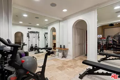 2806 Nichols Canyon Rd, Los Angeles, CA 90046 - Photo 22