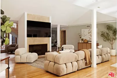 2103 N Hobart Blvd, Los Angeles, CA 90027 - Photo 14