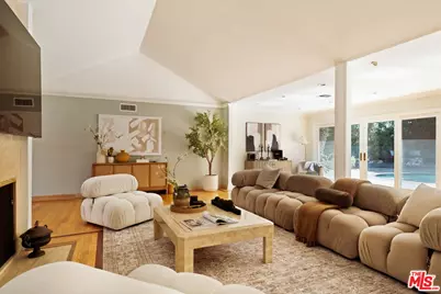 2103 N Hobart Blvd, Los Angeles, CA 90027 - Photo 12