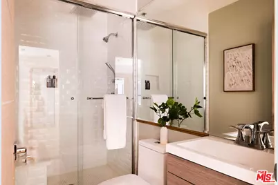 2103 N Hobart Blvd, Los Angeles, CA 90027 - Photo 44