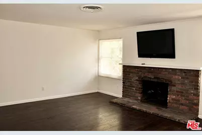 20158 Gresham St, Winnetka, CA 91306 - Photo 4