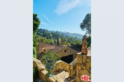 9631 Cedarbrook Dr, Beverly Hills, CA 90210 - Photo 26