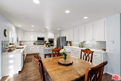 21155 Lone Star Way, Santa Clarita, CA 91390 - Photo 16