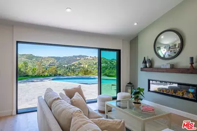 4267 Towhee Dr, Calabasas, CA 91302 - Photo 4