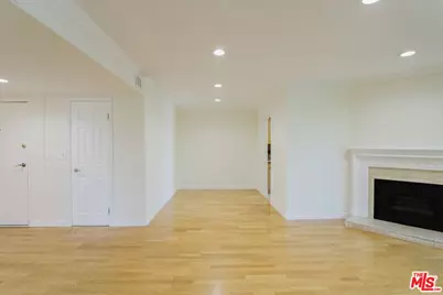 14980 Victory Blvd #201, Van Nuys, CA 91411 - Photo 6