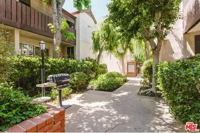 14980 Victory Blvd #201, Van Nuys, CA 91411 - Photo 32