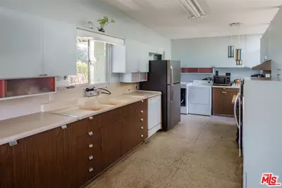 2885 Edgewick Rd, Glendale, CA 91206 - Photo 30