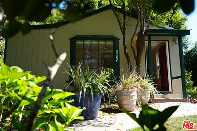 1418 Lindacrest Dr, Beverly Hills, CA 90210 - Photo 2