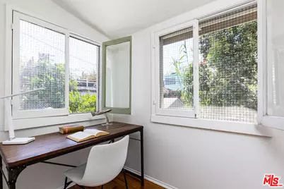 138 Wadsworth Ave, Santa Monica, CA 90405 - Photo 16