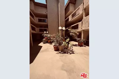 12321 Ocean Park Blvd #2, Los Angeles, CA 90064 - Photo 32