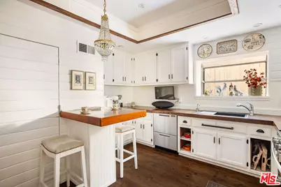 1647 N Beverly Glen Blvd, Los Angeles, CA 90077 - Photo 16