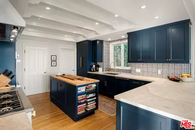 7050 La Presa Dr, Los Angeles, CA 90068 - Photo 10