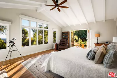 7050 La Presa Dr, Los Angeles, CA 90068 - Photo 12