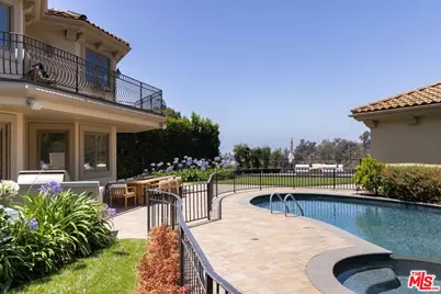 13731 Romany Dr, Pacific Palisades, CA 90272 - Photo 40