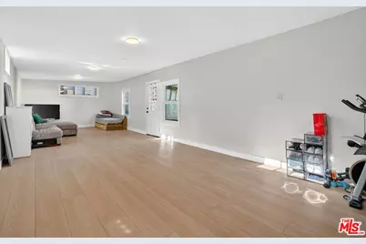 313 S Sycamore Ave, Los Angeles, CA 90036 - Photo 26