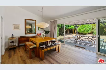 22429 Bessemer St, Los Angeles, CA 91367 - Photo 8