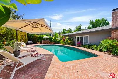 22429 Bessemer St, Los Angeles, CA 91367 - Photo 16