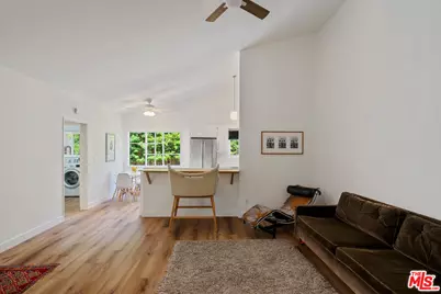 22429 Bessemer St, Los Angeles, CA 91367 - Photo 40