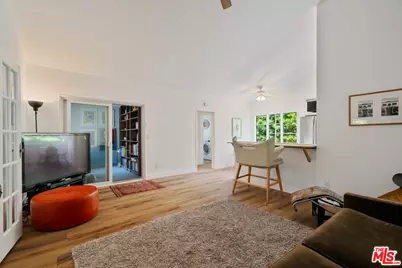 22429 Bessemer St, Los Angeles, CA 91367 - Photo 32