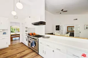22429 Bessemer St, Los Angeles, CA 91367 - Photo 16