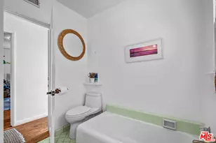 1044 Chelsea Ave, Santa Monica, CA 90403 - Photo 14