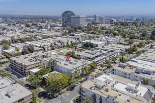 11908 Darlington Ave, Los Angeles, CA 90049 - Photo 36