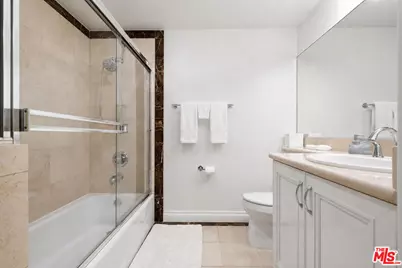 11908 Darlington Ave #203, Los Angeles, CA 90049 - Photo 24
