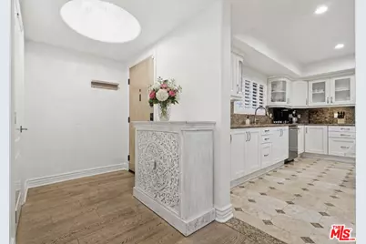 11908 Darlington Ave #203, Los Angeles, CA 90049 - Photo 2