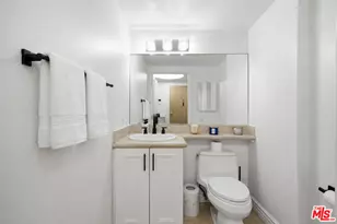 11908 Darlington Ave, Los Angeles, CA 90049 - Photo 22