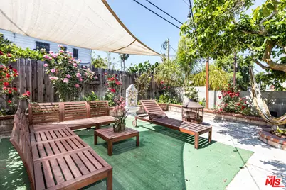 4504 Maplewood Ave, Los Angeles, CA 90004 - Photo 16