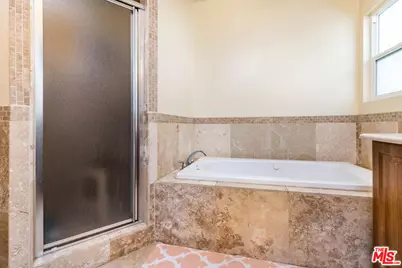 4504 Maplewood Ave, Los Angeles, CA 90004 - Photo 14