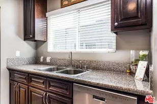 4504 Maplewood Ave, Los Angeles, CA 90004 - Photo 10