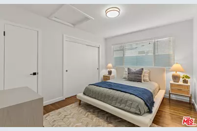 2402 Ocean Park Blvd, Santa Monica, CA 90405 - Photo 12