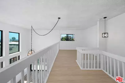 19 Sunset Ave #3, Venice, CA 90291 - Photo 10