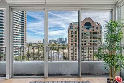 10501 Wilshire Blvd #1012, Los Angeles, CA 90024 - Photo 2