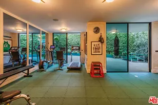 660 Club View Dr, Los Angeles, CA 90024 - Photo 50
