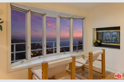 21733 Castlewood Dr, Malibu, CA 90265 - Photo 32