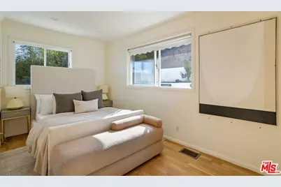 21733 Castlewood Dr, Malibu, CA 90265 - Photo 30