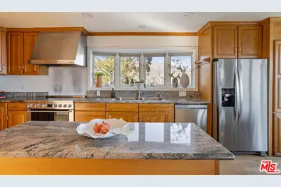 21733 Castlewood Dr, Malibu, CA 90265 - Photo 20
