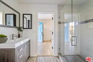 21733 Castlewood Dr, Malibu, CA 90265 - Photo 32