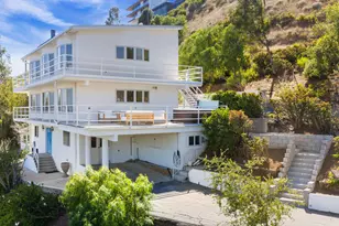 21733 Castlewood Dr, Malibu, CA 90265 - Photo 26