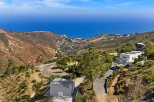 21733 Castlewood Dr, Malibu, CA 90265 - Photo 34