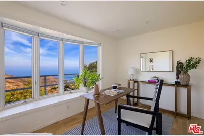21733 Castlewood Dr, Malibu, CA 90265 - Photo 28