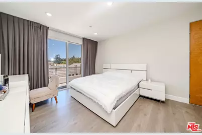4925 Wilshire Blvd #302, Los Angeles, CA 90010 - Photo 18